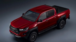 2024 年丰田 Hilux GR Sport II 在欧洲首发 旨在实现类似达喀尔的操控