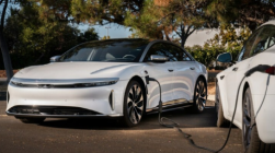 Lucid Air 的 RangeXchange 带来车对车充电