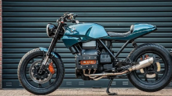 定制 BMW K 75 展现出更实用的 Cafe Racer 风格