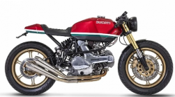 定制杜卡迪 600SL Pantah 的 Cafe Racer 看起来配备了现代跑步装备